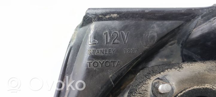 Toyota Corolla Verso E121 Luci posteriori 1827