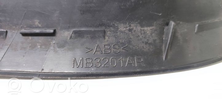 Mitsubishi Colt Mascherina inferiore del paraurti anteriore MB3201AR