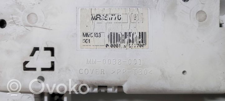 Mitsubishi Colt Compteur de vitesse tableau de bord MM0038001