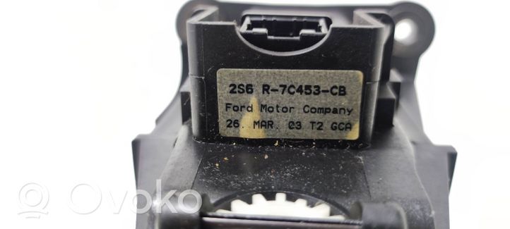 Ford Fiesta Ātrumu pārslēgšanas mehānisms (kulise) (salonā) 2S6R7C453CB