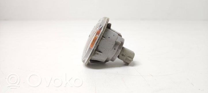 Subaru Justy Indicatore di direzione del parafango anteriore SR010721