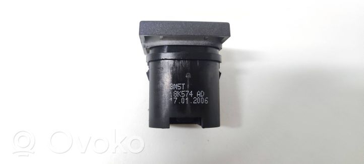 Ford Focus Przycisk / Przełącznik ogrzewania szyby przedniej / czołowej 3M5T18K574AD