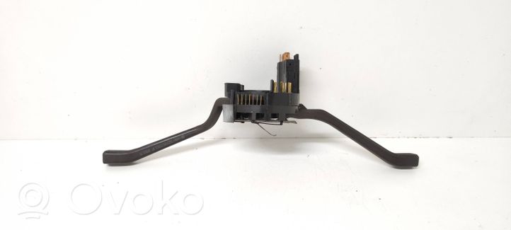 Audi 80 90 B2 Leva/interruttore dell’indicatore di direzione e tergicristallo 321953503F