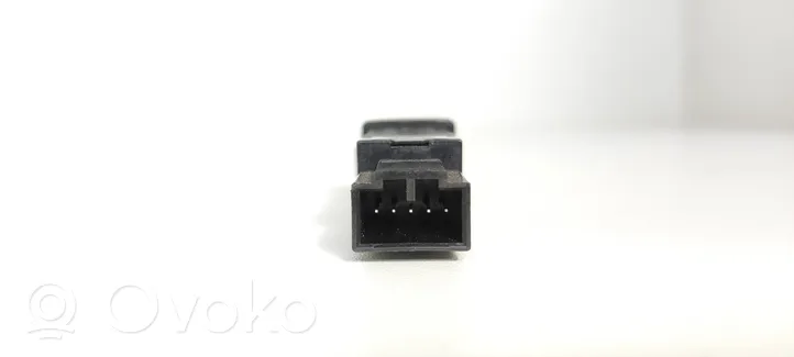 Volvo C30 Hazard light switch 30739296