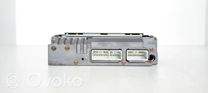 Toyota Yaris Radio/CD/DVD/GPS-pääyksikkö 8612052030