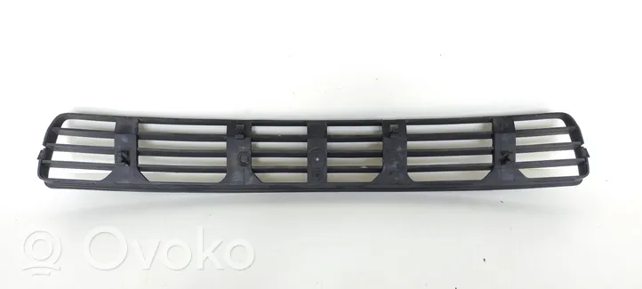 Audi A4 S4 B5 8D Grille inférieure de pare-chocs avant 8D0807683