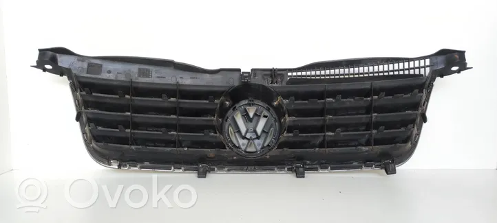 Volkswagen PASSAT B5.5 Grille calandre supérieure de pare-chocs avant 3B0853651J