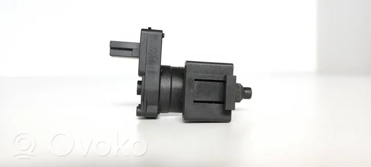 Mercedes-Benz C W203 Turbo solenoid valve 