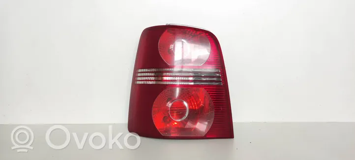 Volkswagen Touran I Lampa tylna 1T0945257