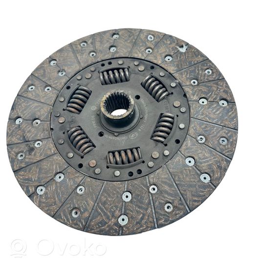 Volkswagen Touareg I Clutch pressure plate 070141031G