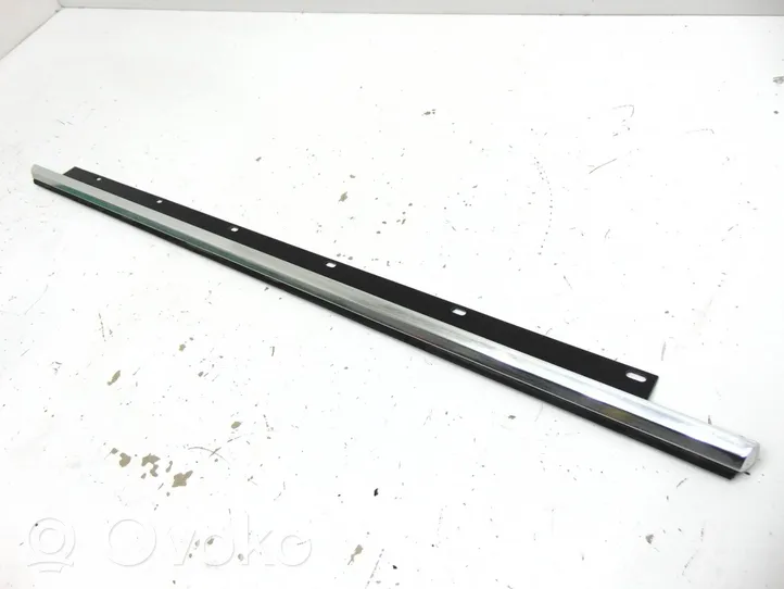 Audi A8 S8 D3 4E Rail de pare-brise de porte arrière 4E0853763D