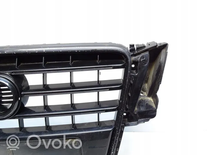 Audi A5 8T 8F Grille calandre supérieure de pare-chocs avant 8T0853651E