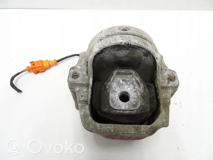 Audi A4 S4 B8 8K Valvola di depressione sul supporto motore 8R0199381B