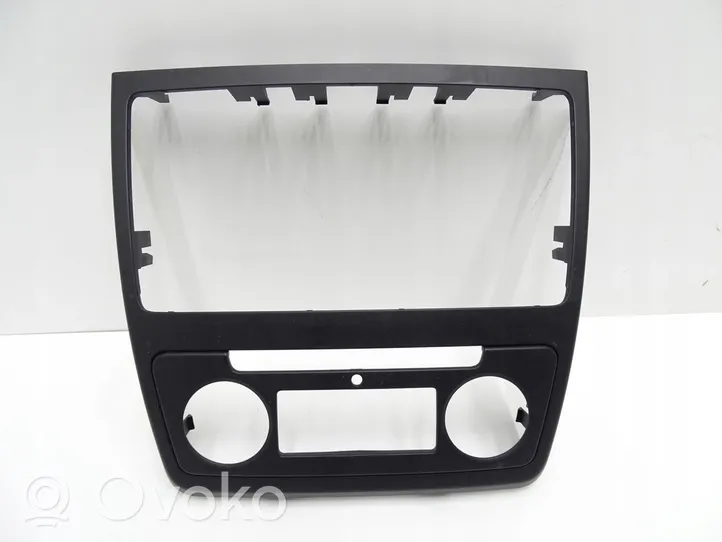 Skoda Yeti (5L) Panneau de garniture console centrale 5L0858069H