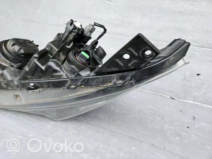 Mazda 3 III Phare frontale 2532425000