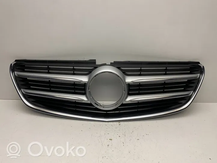 Mercedes-Benz V Class W447 Maskownica / Grill / Atrapa górna chłodnicy A4478800283