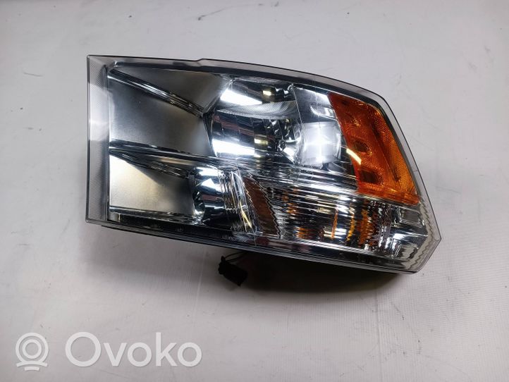 Dodge RAM Lampa przednia 68001485