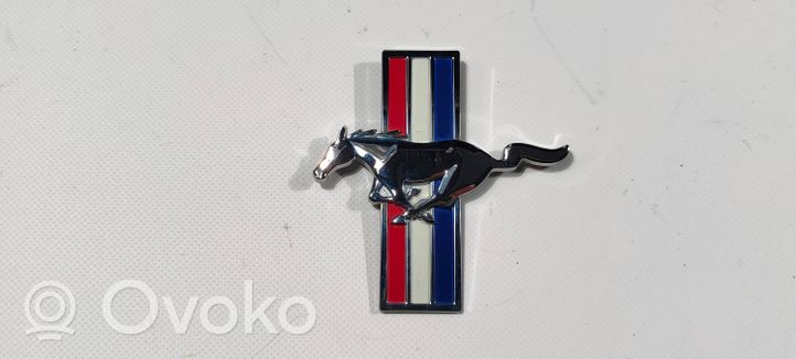 Ford Mustang V Lokasuojan merkki/mallikirjaimet 