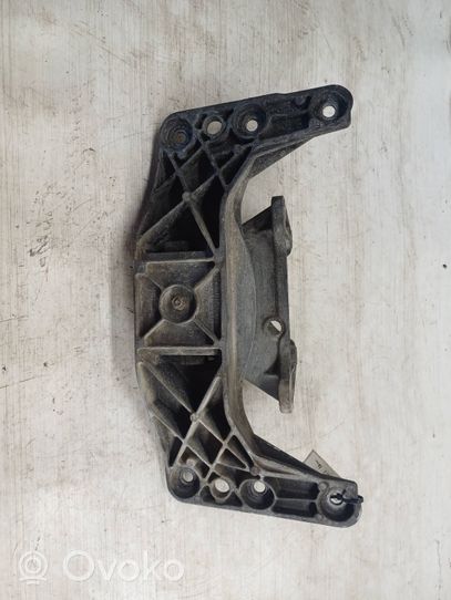 BMW 5 E60 E61 Supporto di montaggio scatola del cambio 6761106