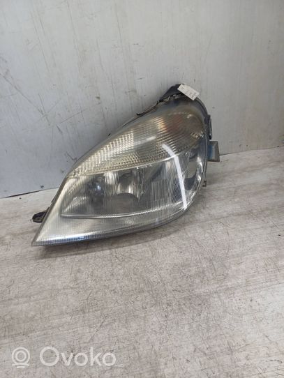 Mercedes-Benz Vaneo W414 Lampa przednia A4148200061