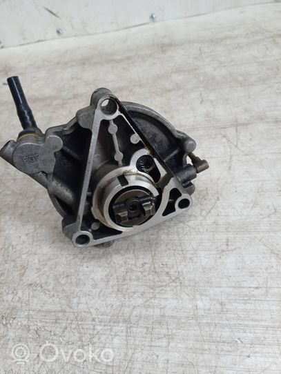 Opel Astra H Vacuum pump 55187760