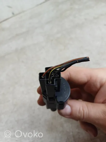 Opel Zafira A Brake pedal sensor switch 09132299