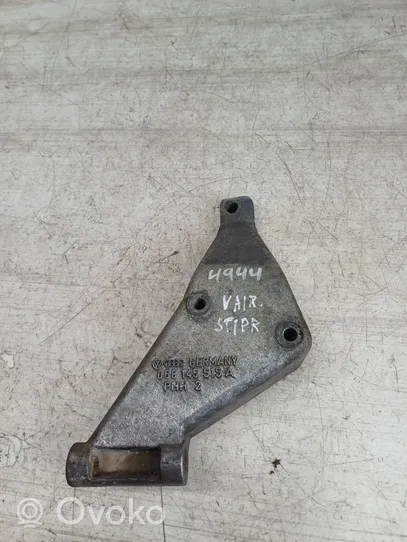 Audi 80 90 S2 B4 Supporto di montaggio della pompa del servosterzo 068145515A