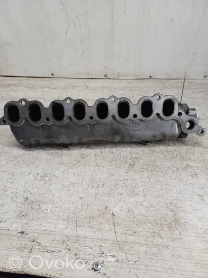 Toyota Avensis Verso Intake manifold 