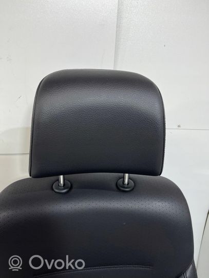 Volkswagen Touareg II Asiento delantero del pasajero 7P |00000000000  PODGRZEW