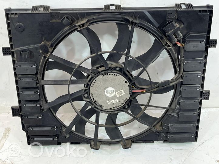 Volkswagen Touareg II Ventilatore di raffreddamento elettrico del radiatore 7P0121203E | 000000000000