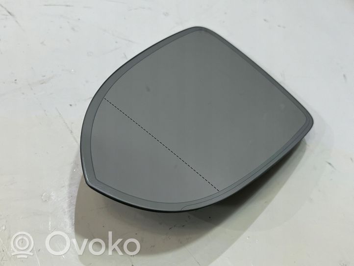 Volkswagen PASSAT B8 Wing mirror glass 