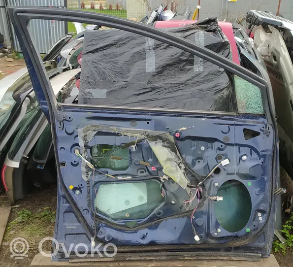 Toyota Avensis T270 Porte avant 