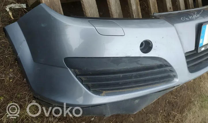 Opel Astra H Zderzak przedni 