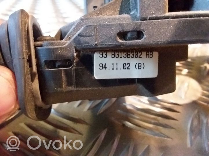 Ford Mondeo MK I Manetka / Przełącznik kierunkowskazów wycieraczek 93BG13B302AB