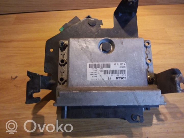 Peugeot 806 Sterownik / Moduł ECU 0281001442