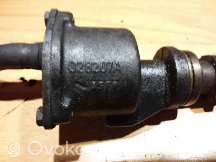 Audi A6 S6 C4 4A Alipainepumppu 028207A