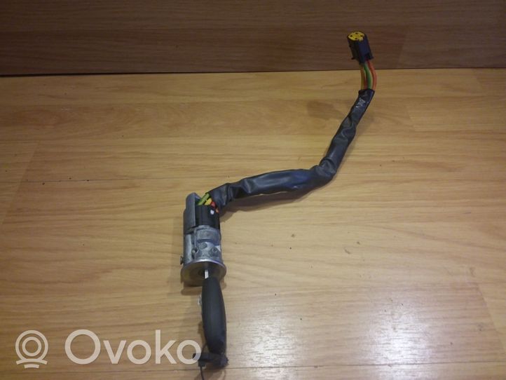 Dacia Logan I Ignition lock 05C102A