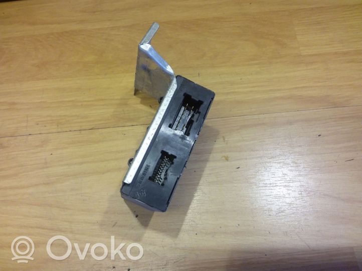 Nissan Primera Door central lock control unit/module 284502F901