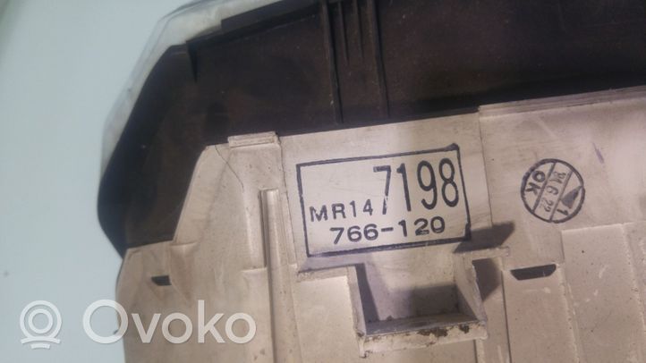 Mitsubishi Space Wagon Compteur de vitesse tableau de bord MR147198
