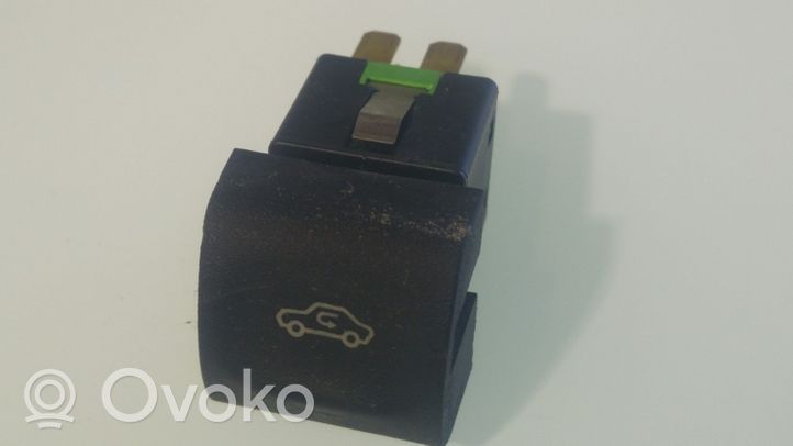 Opel Omega B1 Air circulation switch 90508287