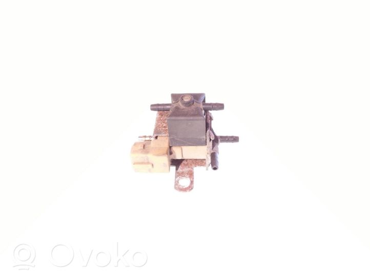 Volkswagen Transporter - Caravelle T4 Vacuum valve 72148301