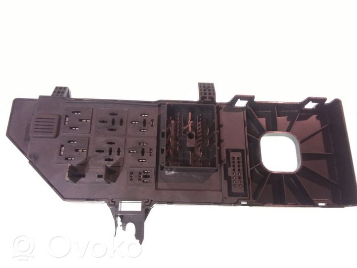 Opel Vectra C Module de fusibles 51871022