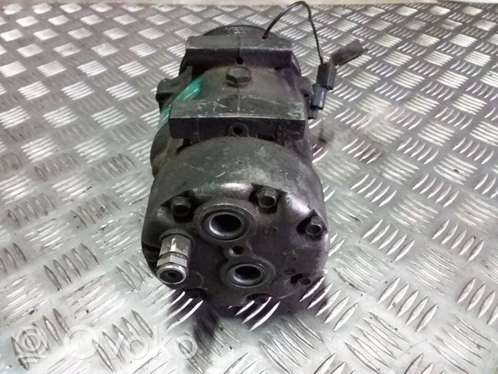 Volvo S40, V40 Ilmastointilaitteen kompressorin pumppu (A/C) 7700872159