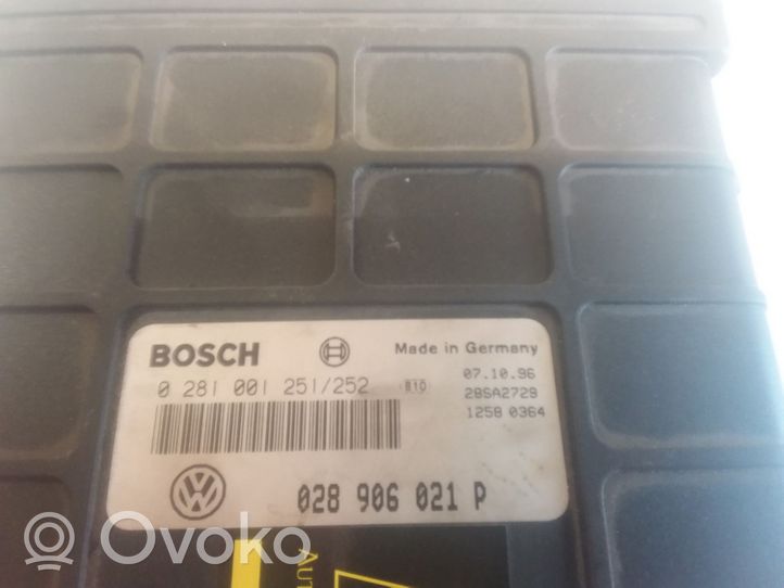 Volkswagen Sharan Variklio valdymo blokas 028906021P