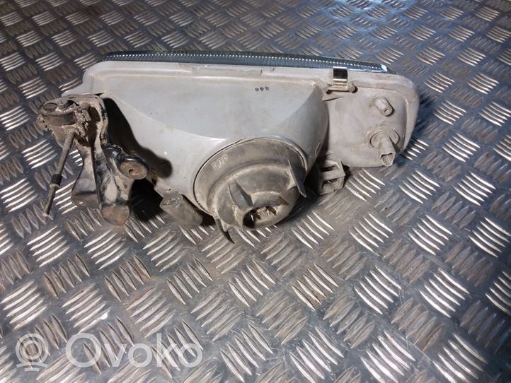 Daihatsu Applause Lampa przednia 10051272A