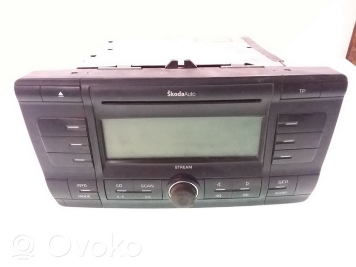 Skoda Octavia Mk2 (1Z) Unità principale autoradio/CD/DVD/GPS 1Z0035161A