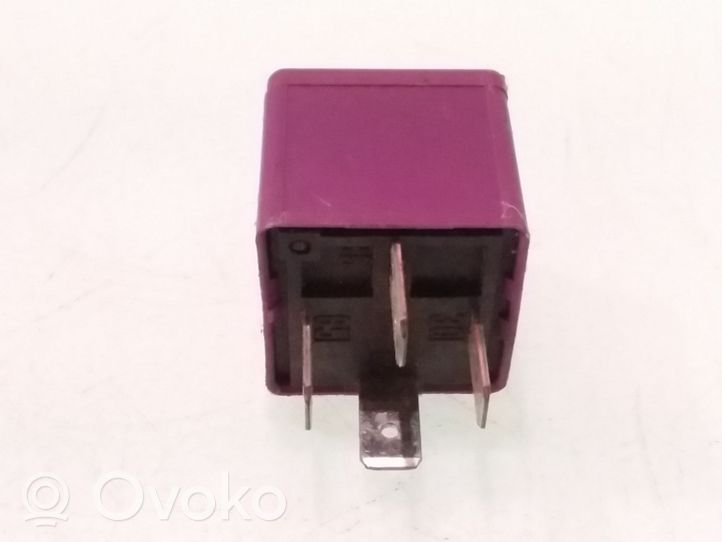 Opel Omega B1 Other relay V23134K55X370