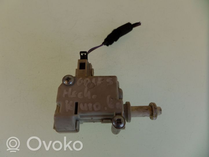 Volkswagen Golf V Serratura del tappo del serbatoio del carburante 1K6810773