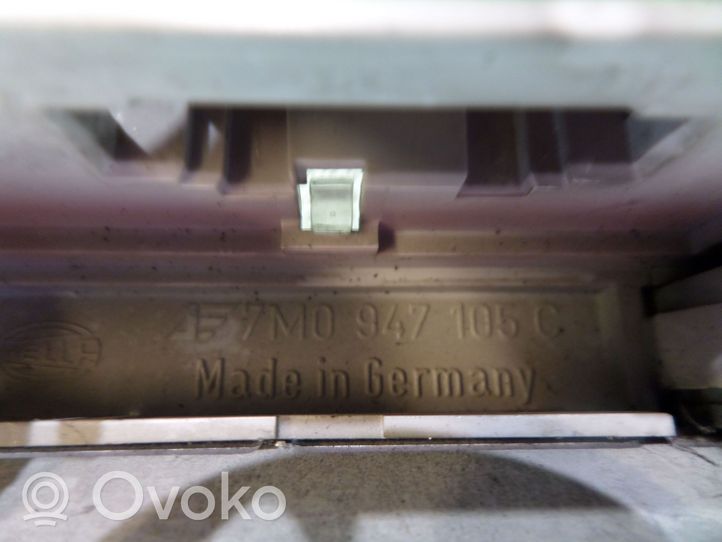 Volkswagen Sharan Przycisk / Włącznik oświetlenia wnętrza kabiny 7M0947105C