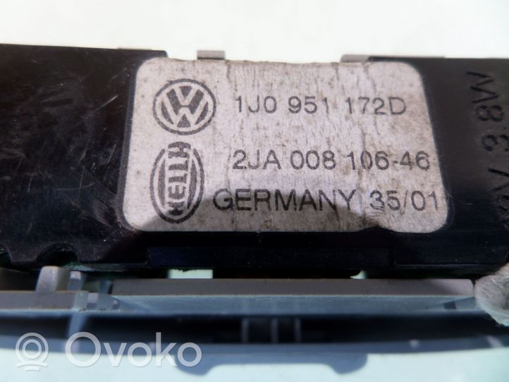 Volkswagen Golf IV Sisätilojen valon kytkin 1J0951172D